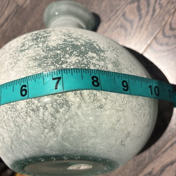 San Miguel Vidrios textured recycled mint green Bulbous Art Glass Vase - Picture 8 of 17